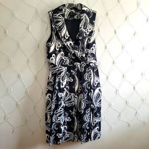 Spense Sleeveless Collared Pleated Dress / B&W Paisely Print / Size 4